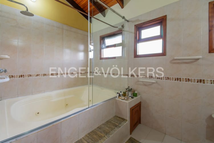 Casa de 5 alcobas en venta en San Jacinto, Chía, 248 m² · foto 13 de 20