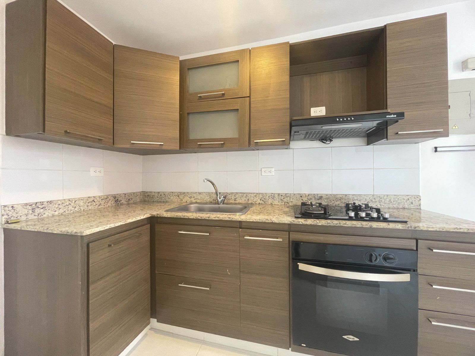 Apartamento en venta en Loma Del Esmeraldal, Envigado · foto 3 de 19