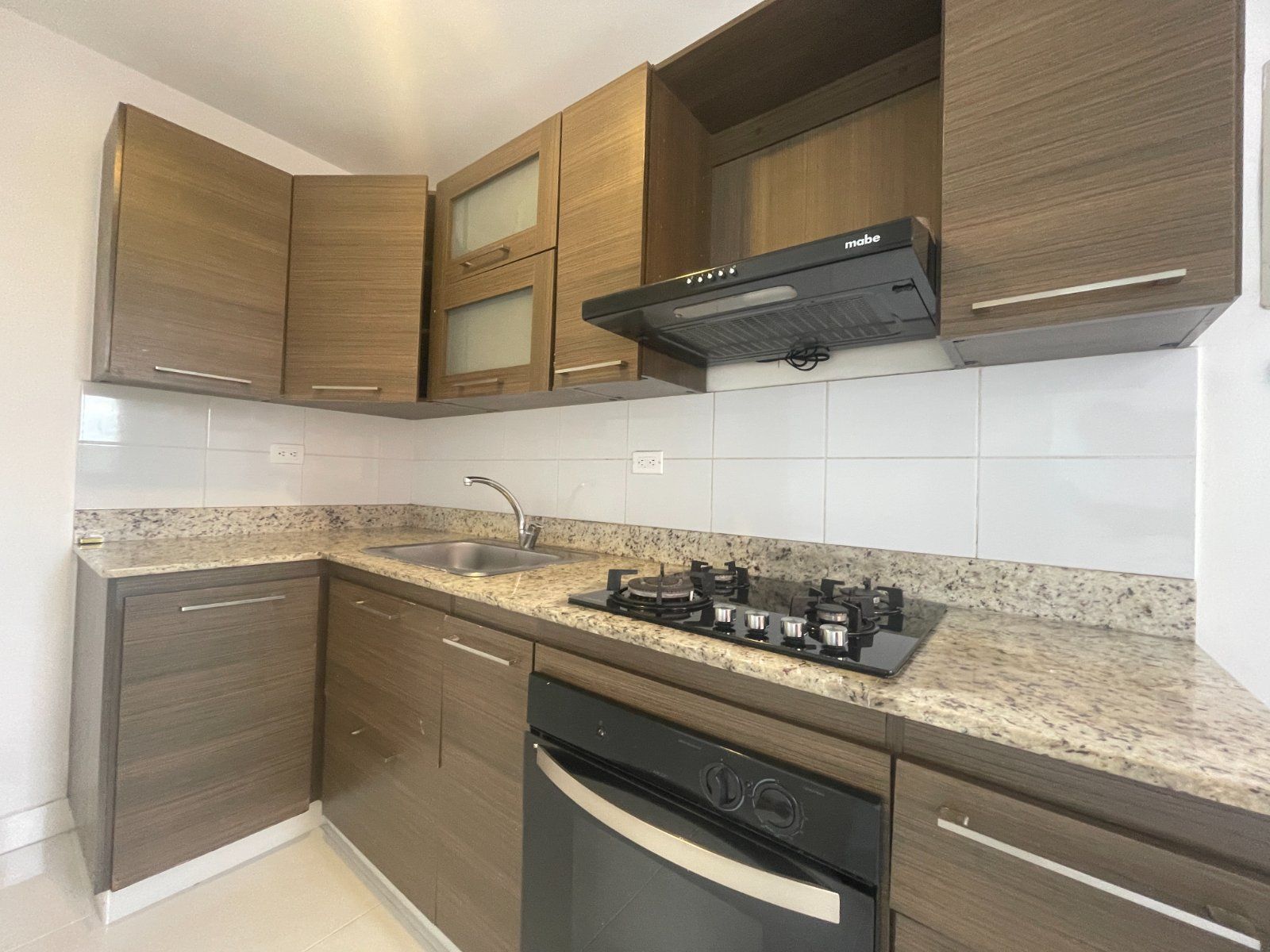 Apartamento en venta en Loma Del Esmeraldal, Envigado · foto 4 de 19