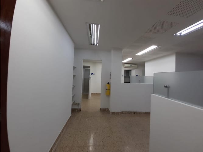 Oficina en venta en Laureles, Medellín, 87 m² · foto 2 de 12