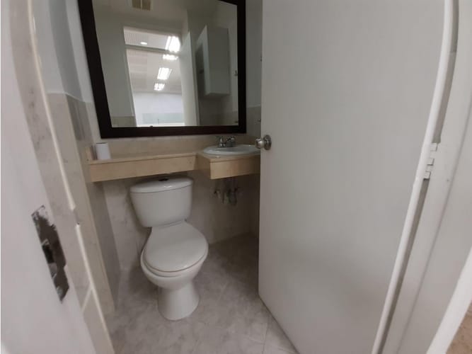 Oficina en venta en Laureles, Medellín, 87 m² · foto 3 de 12