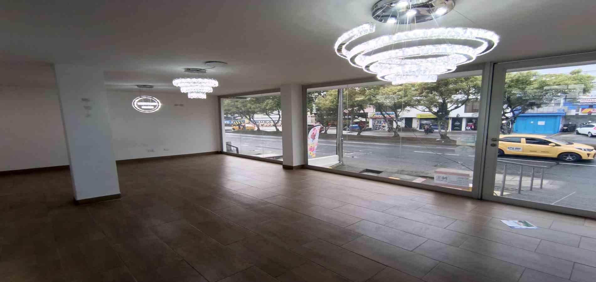Casa en arriendo en Cable, Manizales · foto 3 de 24