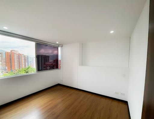 Apartamento de 2 alcobas en arriendo en Loma Del Esmeraldal, Envigado, 78 m² · foto 6 de 19