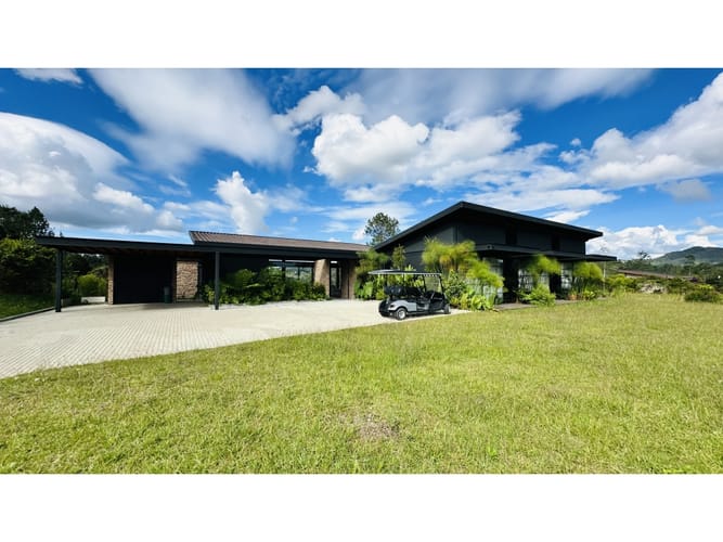 Casa de 4 alcobas en venta en Pantanillo, El Retiro, 416 m² · foto 2 de 24