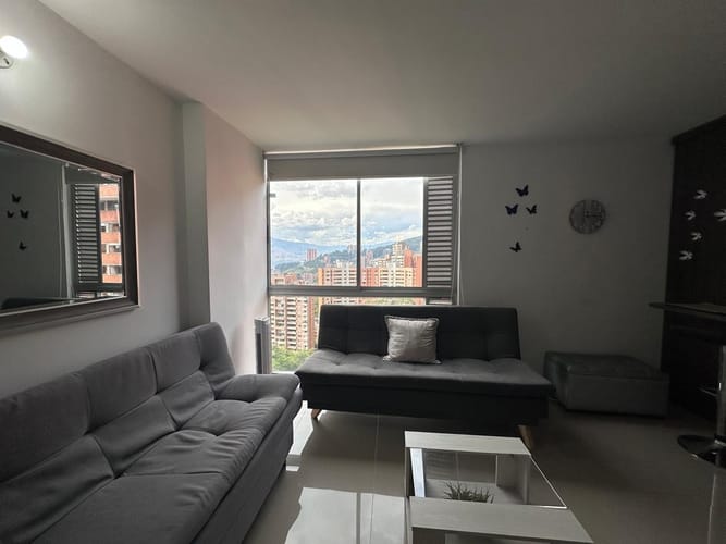 Apartamento de 1 alcoba en arriendo en Los Naranjos, Medellín, 35 m² · foto 3 de 13