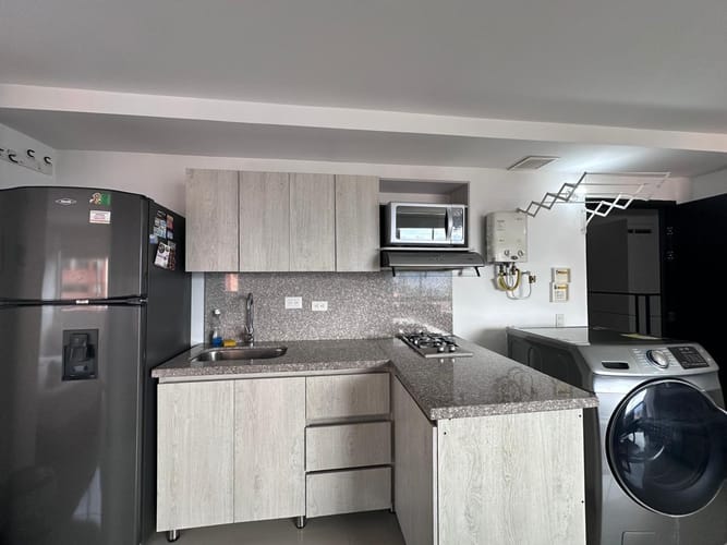 Apartamento de 1 alcoba en arriendo en Los Naranjos, Medellín, 35 m² · foto 11 de 13