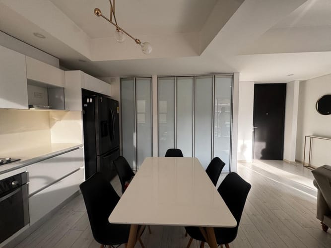 Apartamento de 2 alcobas en arriendo en Chicó Navarra, Bogotá, 82 m² · foto 3 de 24