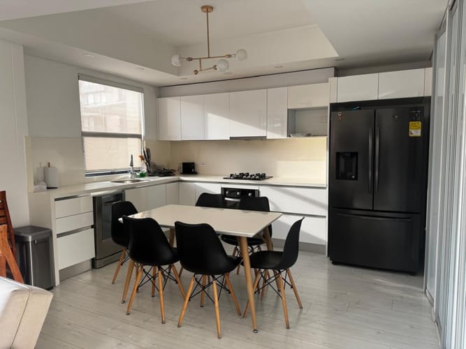 Apartamento de 2 alcobas en arriendo en Chicó Navarra, Bogotá, 82 m² · foto 6 de 24