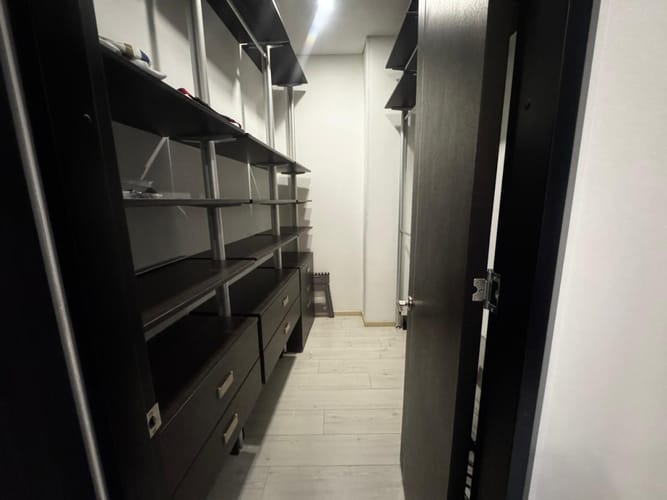 Apartamento de 2 alcobas en arriendo en Chicó Navarra, Bogotá, 82 m² · foto 10 de 24