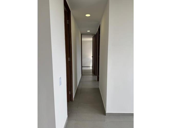 Apartamento de 3 alcobas en venta en La Milagrosa, La Ceja, 67 m² · foto 2 de 24