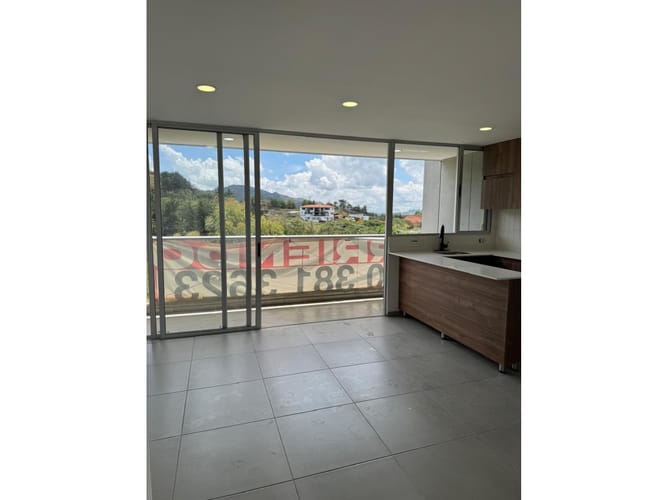 Apartamento de 3 alcobas en venta en La Milagrosa, La Ceja, 67 m² · foto 4 de 24