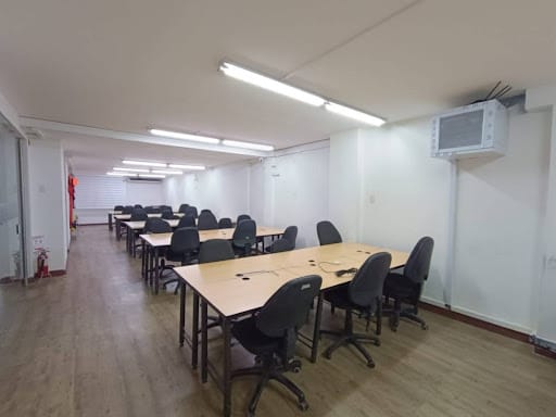 Casa de 11 alcobas en venta en La Flora, Cali, 698 m² · foto 3 de 24