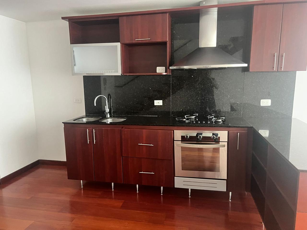 Apartamento en venta en Santa Barbara, Bogotá · foto 4 de 19