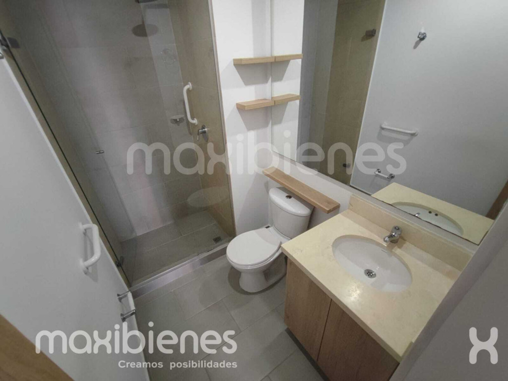 Apartamento en arriendo en Los Colores, Medellín · foto 12 de 13