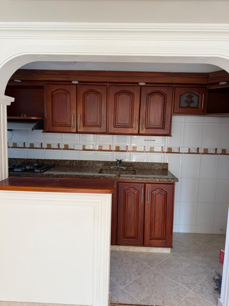 Apartamento en arriendo en Los Colores, Medellín · foto 2 de 12