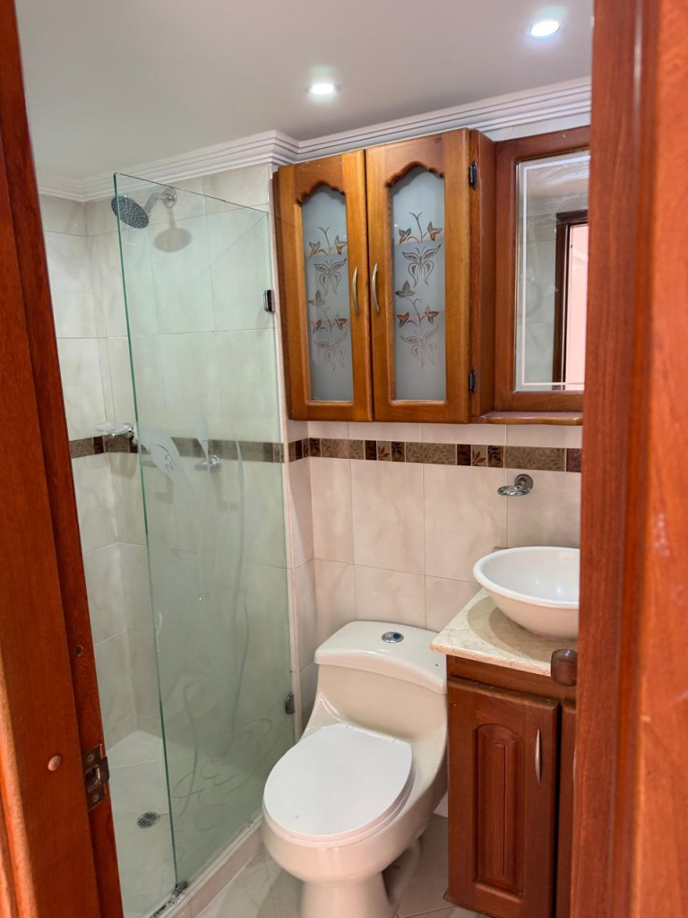 Apartamento en arriendo en Los Colores, Medellín · foto 9 de 12