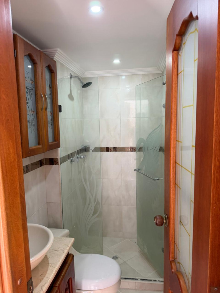 Apartamento en arriendo en Los Colores, Medellín · foto 10 de 12