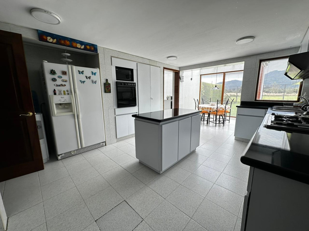 Casa en venta en Guaymaral, Bogotá · foto 2 de 22