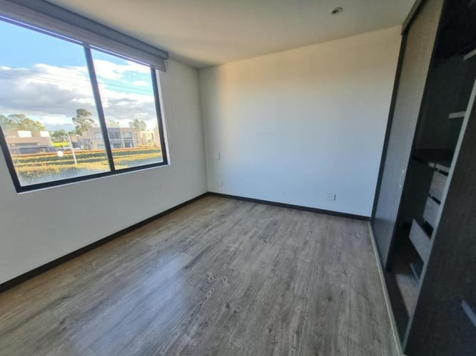 Casa de 3 alcobas en arriendo en Siberia, Cota, 200 m² · foto 18 de 23