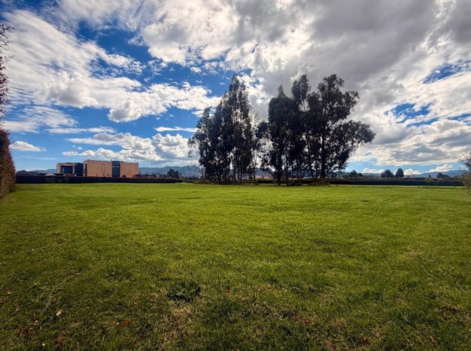 Lote en venta en Samaria, Chía, 1501 m² · foto 2 de 6