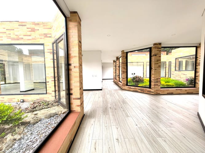 Casa de 7 alcobas en venta en Cota · foto 7 de 24