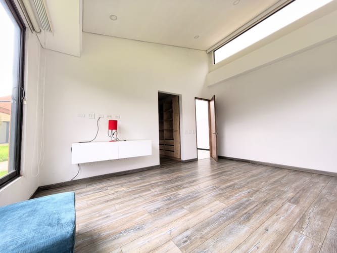 Casa de 7 alcobas en venta en Cota · foto 14 de 24