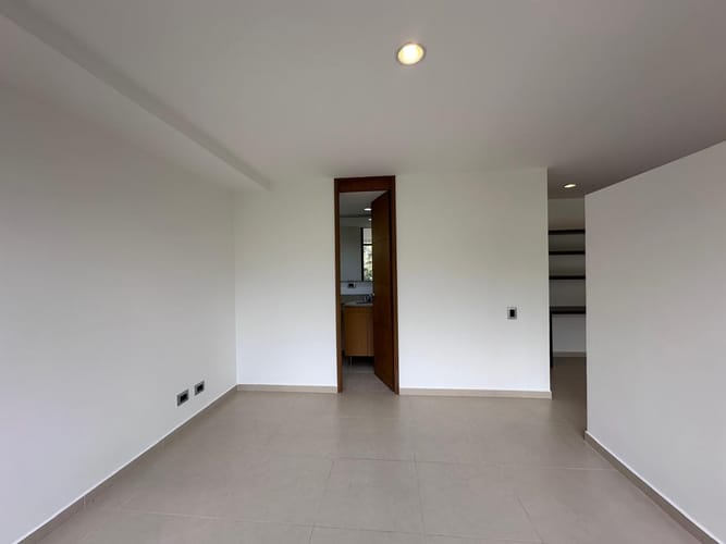 Apartamento de 1 alcoba en venta en El Poblado, Medellín, 57 m² · foto 12 de 15