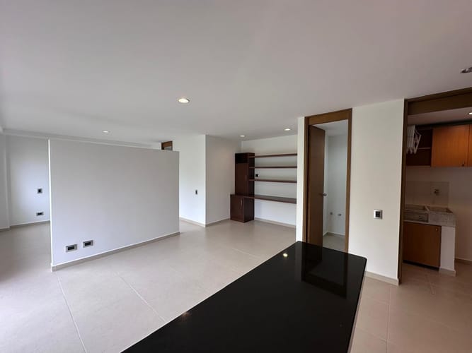 Apartamento de 1 alcoba en venta en El Poblado, Medellín, 57 m² · foto 8 de 15