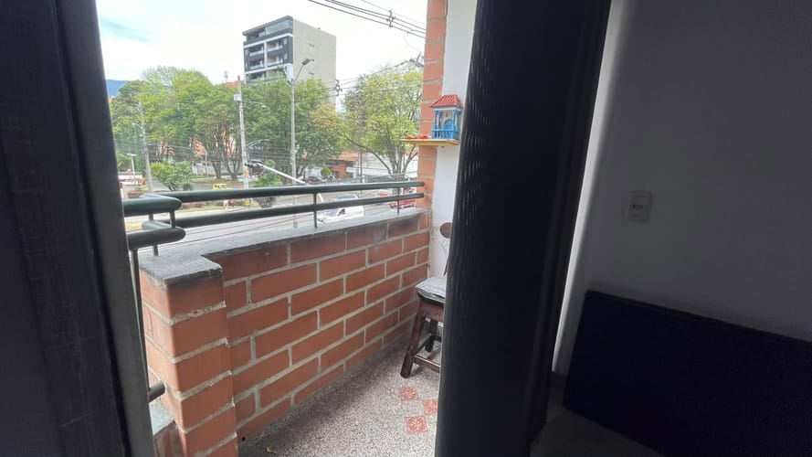 Apartaestudio en venta en Laureles, Medellín, 35 m² · foto 2 de 10