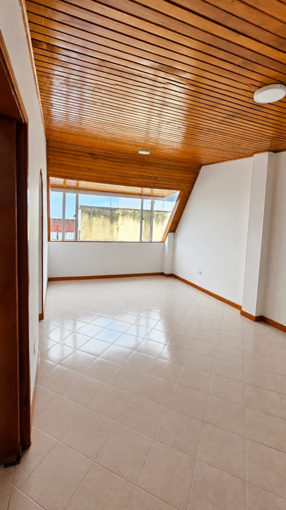 Apartamento en venta en Cedro Golf, Bogotá · foto 2 de 17