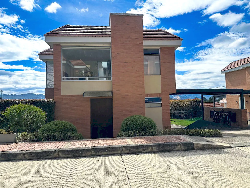 Casa en venta en Chuntame, Cajicá · foto 2 de 15