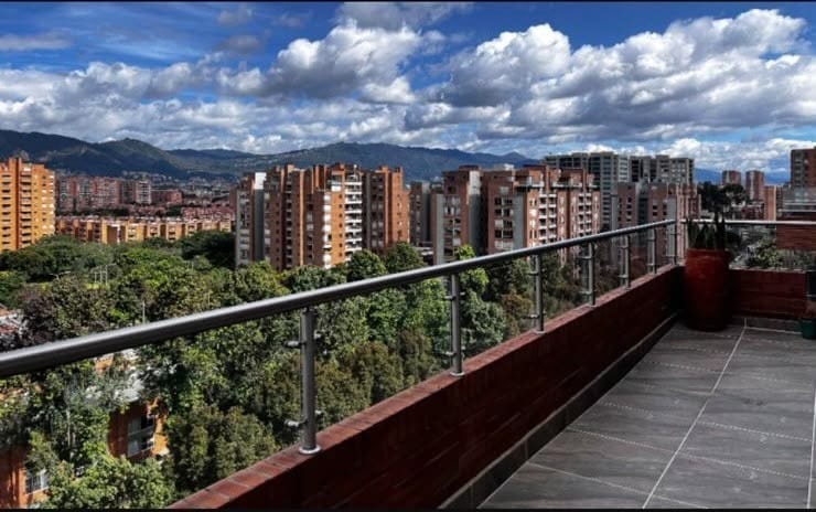 Apartamento de 3 alcobas en venta en Colina Campestre, Bogotá, 127 m² · foto 9 de 24