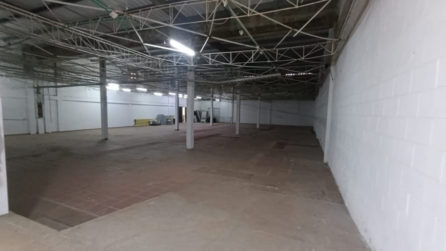 Bodega en arriendo en La Concepcion, Barranquilla, 1585 m² · foto 13 de 20