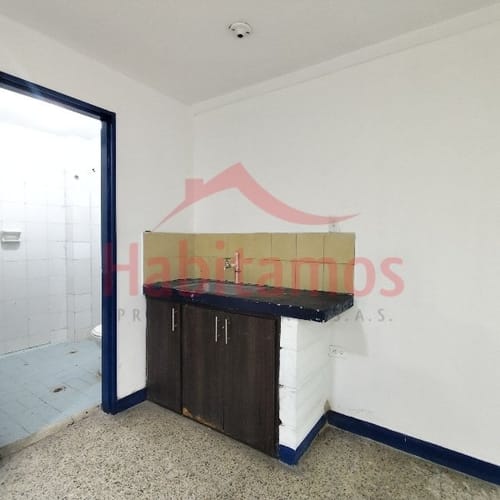 Local en arriendo en Colon, Medellín, 80 m² · foto 3 de 5