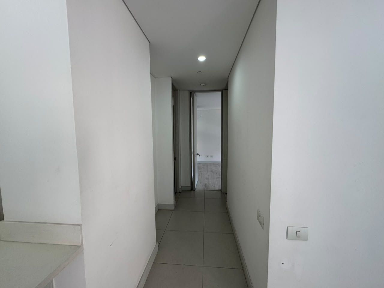 Apartamento en arriendo en Loma Del Esmeraldal, Envigado · foto 13 de 14