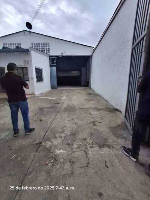 Bodega en arriendo en Ub. Vegas De Villamizar, Girón, 1000 m² · foto 2 de 24