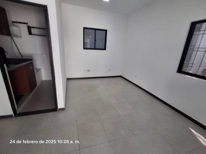 Bodega en arriendo en Ub. Vegas De Villamizar, Girón, 1000 m² · foto 8 de 24