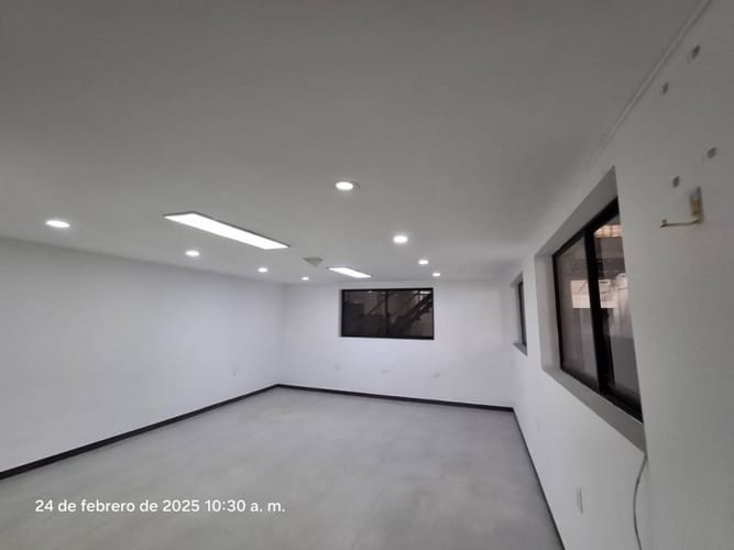 Bodega en arriendo en Ub. Vegas De Villamizar, Girón, 1000 m² · foto 9 de 24