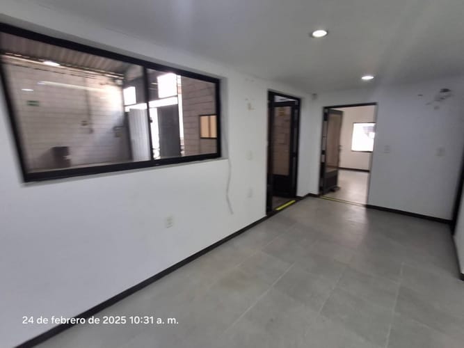 Bodega en arriendo en Ub. Vegas De Villamizar, Girón, 1000 m² · foto 10 de 24