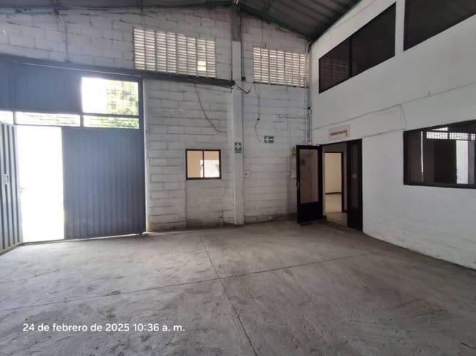 Bodega en arriendo en Ub. Vegas De Villamizar, Girón, 1000 m² · foto 16 de 24
