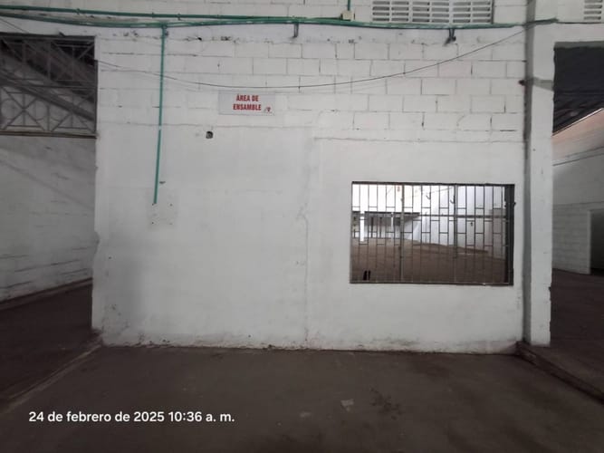 Bodega en arriendo en Ub. Vegas De Villamizar, Girón, 1000 m² · foto 18 de 24