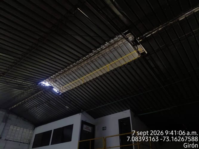 Bodega en arriendo en Ub. Vegas De Villamizar, Girón, 1000 m² · foto 21 de 24