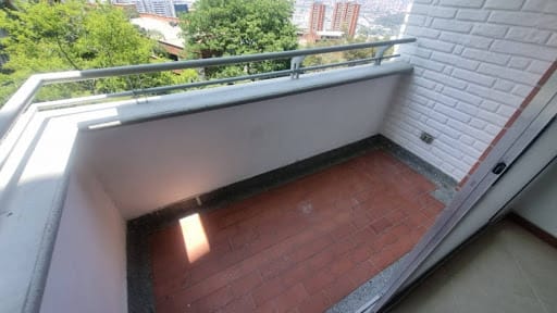 Apartamento de 2 alcobas en arriendo en Vía Las Palmas, Medellín, 65 m² · foto 3 de 14