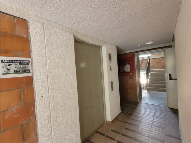 Apartamento de 2 alcobas en venta en Barro Blanco, Rionegro, 48 m² · foto 3 de 19