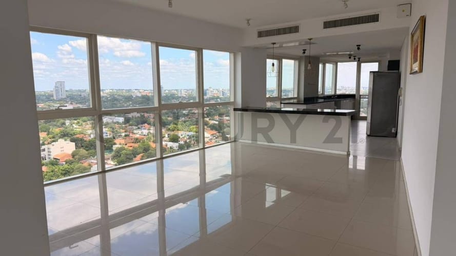 Departamento en venta en Ycuá Satí