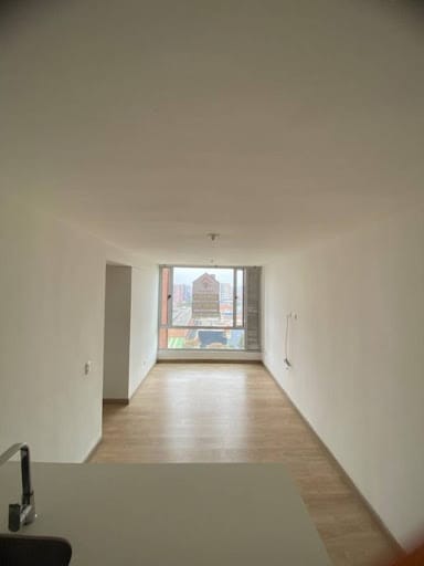 Apartamento de 2 alcobas en arriendo en El Vergel, Bogotá, 56 m² · foto 2 de 15