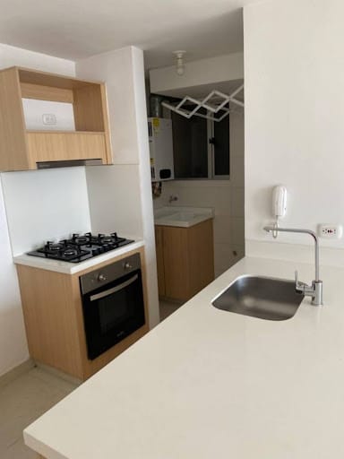 Apartamento de 2 alcobas en arriendo en El Vergel, Bogotá, 56 m² · foto 3 de 15