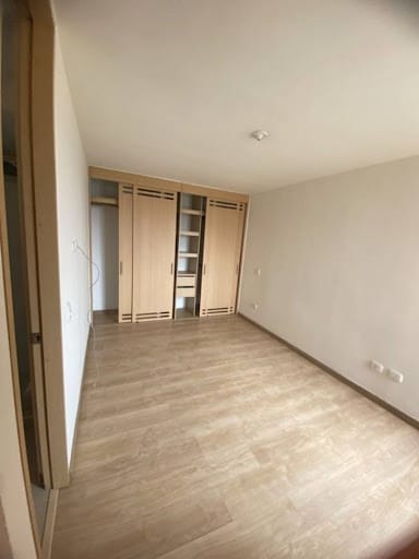 Apartamento de 2 alcobas en arriendo en El Vergel, Bogotá, 56 m² · foto 7 de 15