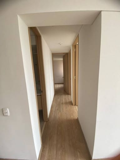 Apartamento de 2 alcobas en arriendo en El Vergel, Bogotá, 56 m² · foto 10 de 15