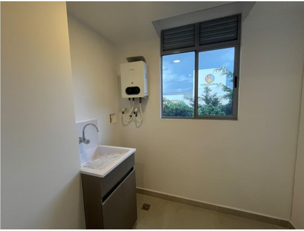 Apartamento en arriendo en Las Vegas, Envigado · foto 3 de 13